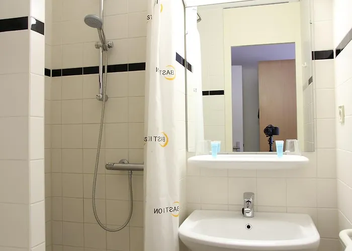 巴斯迪恩海尔伦酒店