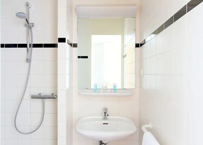 巴斯迪恩海尔伦酒店 海尔伦