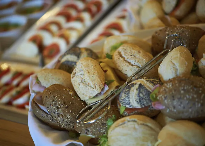 巴斯迪恩海尔伦酒店 海尔伦